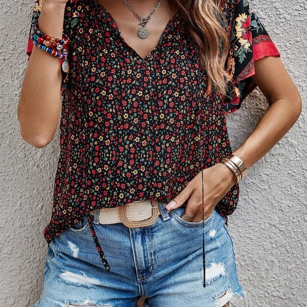 Black Boho Women's Floral Print Short Sleeve Shirt
